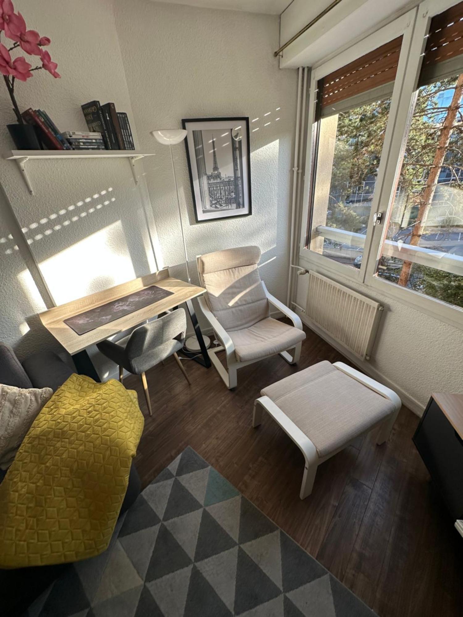 Elegant A Apartment Cergy