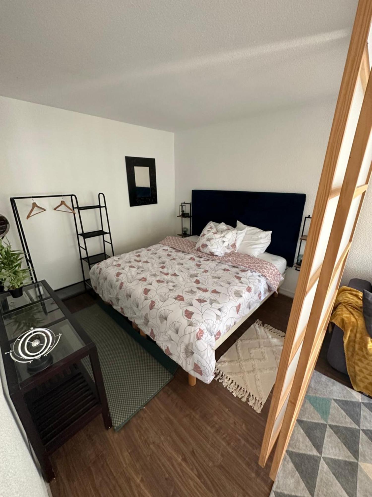 Elegant A Apartment